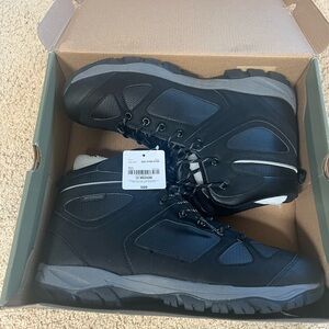 St. John's Bay Poplar Men's Black and Gray Hiking Boots